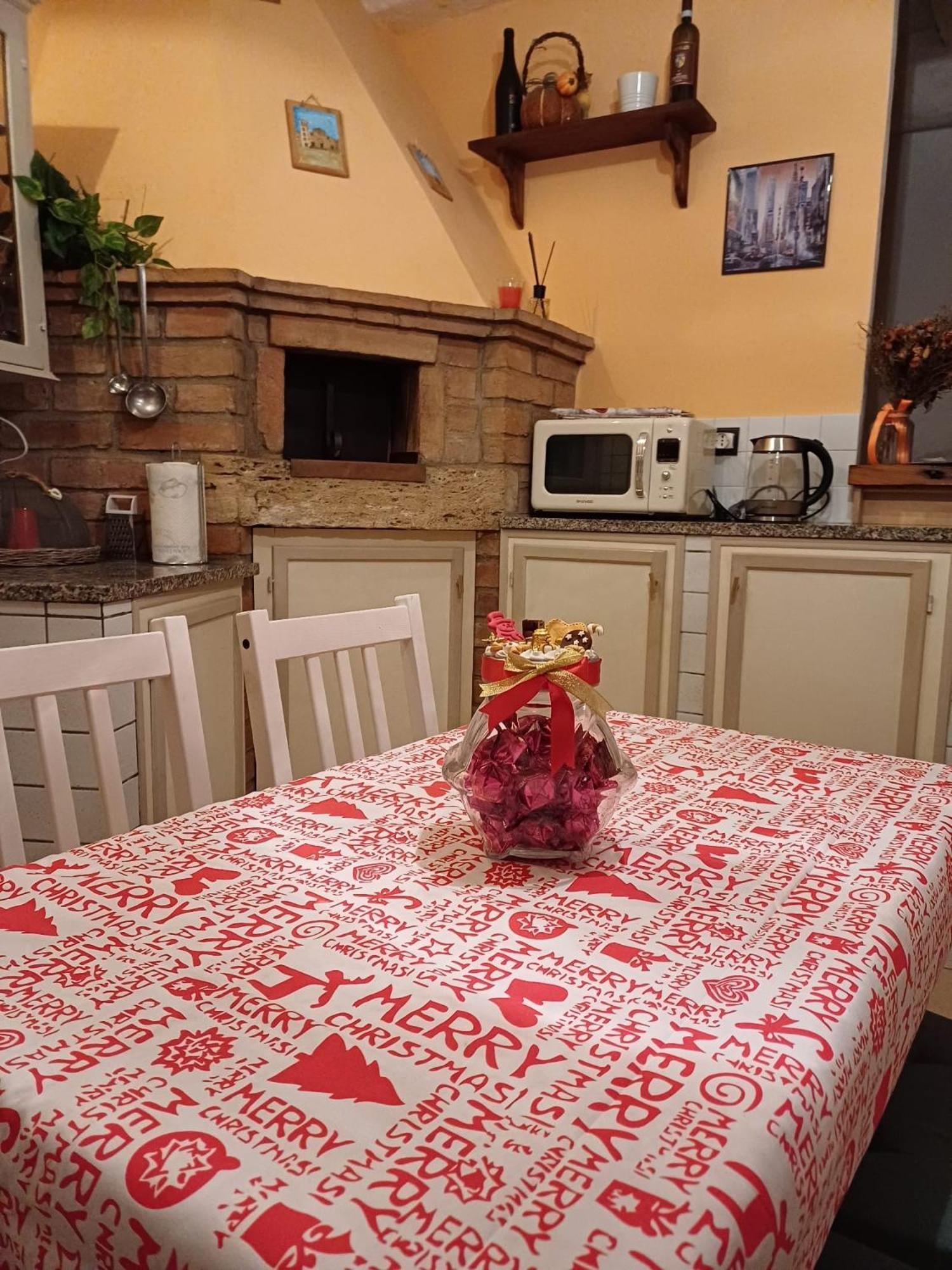 A Due Passi Da Piazza Grande Appartement Montepulciano Stazione Buitenkant foto